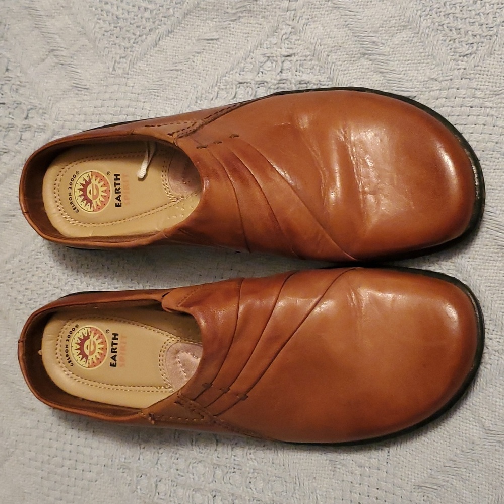NWOT Easy Spirit Jenny slip ons